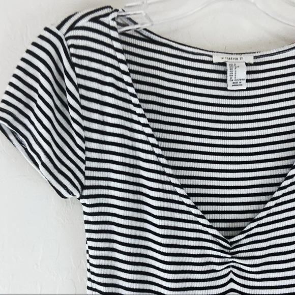 Forever 21 Striped Short Sleeve Stretchy Top Women Size S - Picture 2 of 4